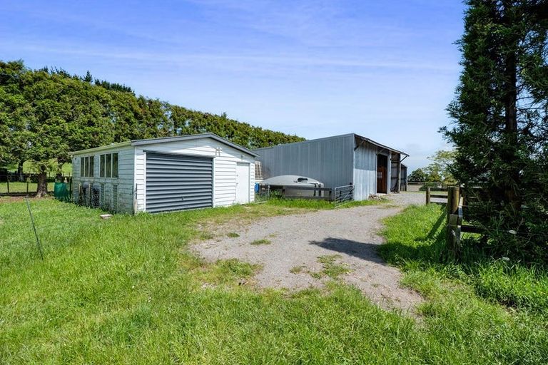 Photo of property in 325a Awai Road, Tarurutangi, New Plymouth, 4372