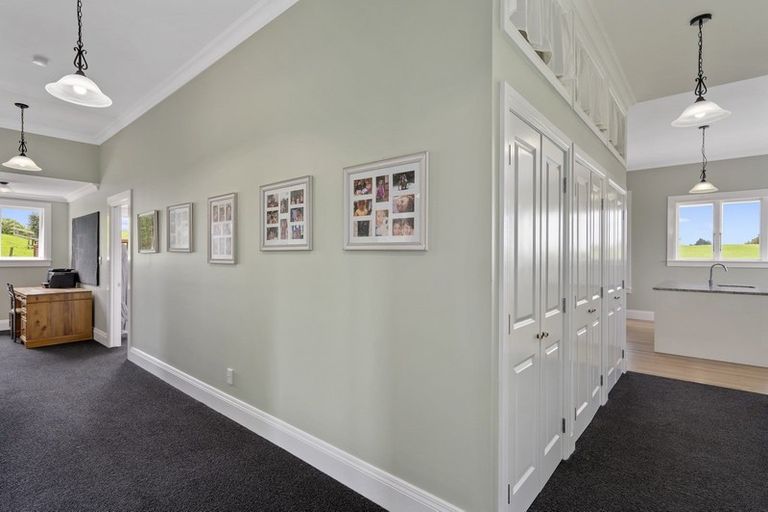 Photo of property in 79 Lincoln Road East, Everett Park, Inglewood, 4389