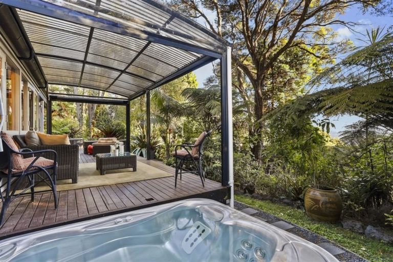 Photo of property in 128 Opanuku Road, Henderson Valley, Auckland, 0612