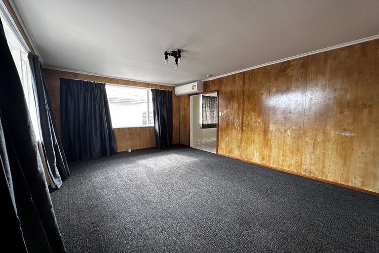 Photo of property in 49 Whitley Crescent, Otara, Auckland, 2023