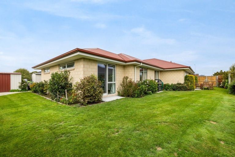 Photo of property in 22 Claremont Crescent, Amberley, 7410