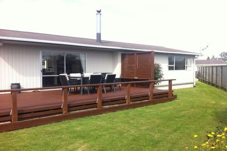 Photo of property in 5 Chartwell Drive, Eltham, 4322