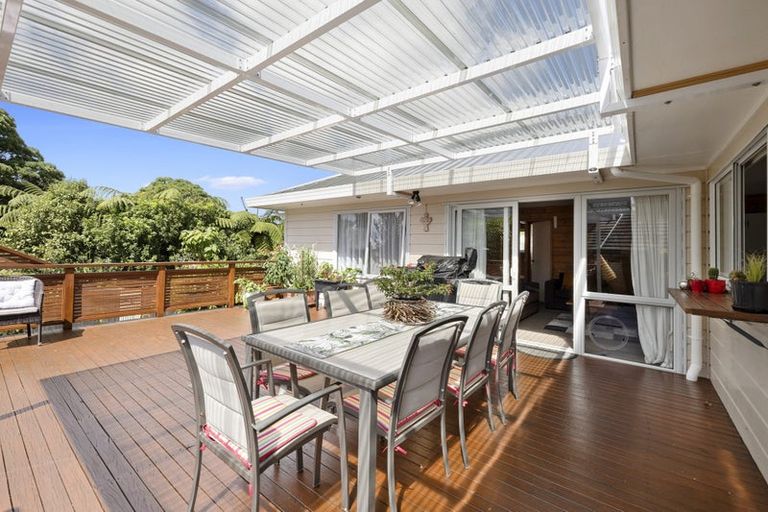 Photo of property in 12 Frank Frethey Place, Highlands Park, New Plymouth, 4312