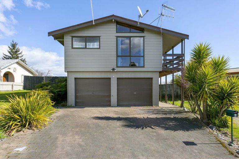Photo of property in 4 Ward Place, Richmond Heights, Taupo, 3330