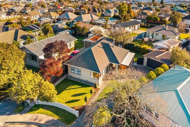 Photo of property in 23 Glenora Place, Hornby, Christchurch, 8042