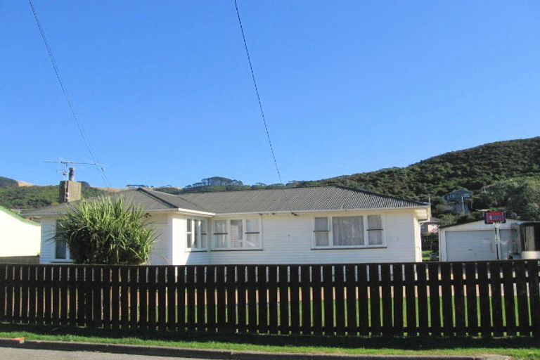 Photo of property in 21 Te Arawi Street, Takapuwahia, Porirua, 5022