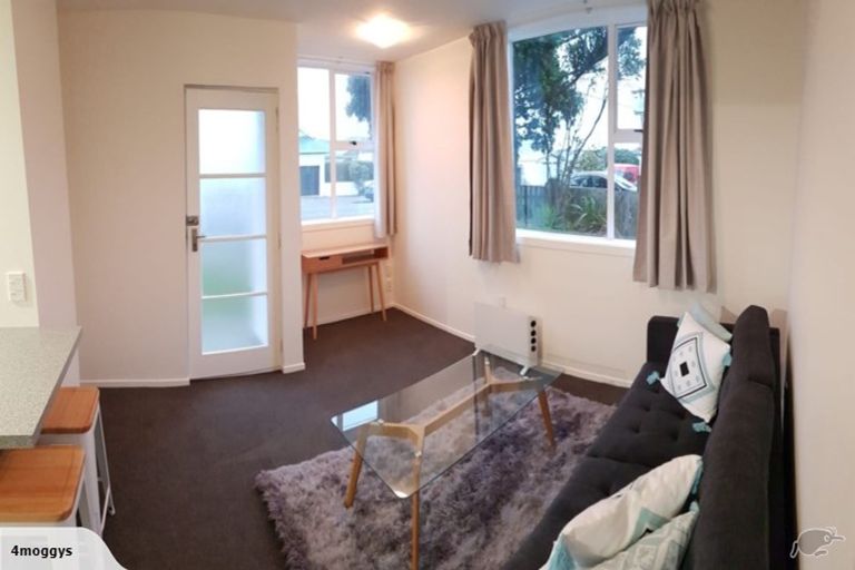 Photo of property in 9/76 Freyberg Street, Lyall Bay, Wellington, 6022