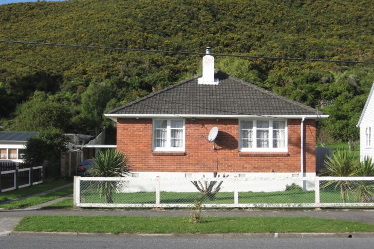 Photo of property in 198 Waddington Drive, Naenae, Lower Hutt, 5011