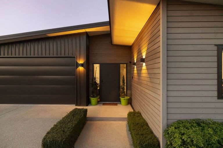 Photo of property in 19 Searle Drive, Cromwell, 9310