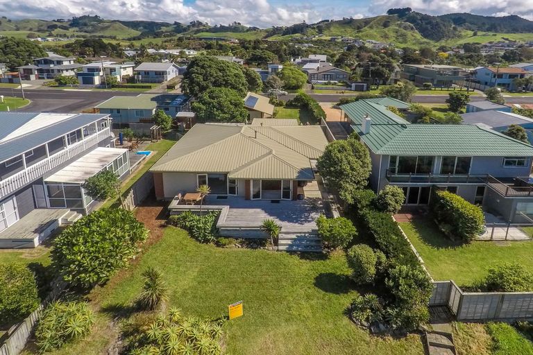 Photo of property in 21 Dillon Street, Waihi Beach, 3611