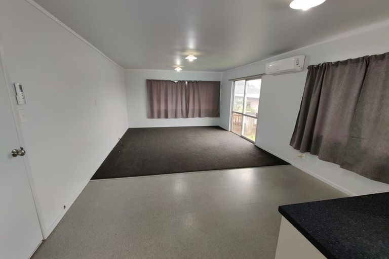 Photo of property in 43 Secretariat Place, Randwick Park, Auckland, 2105