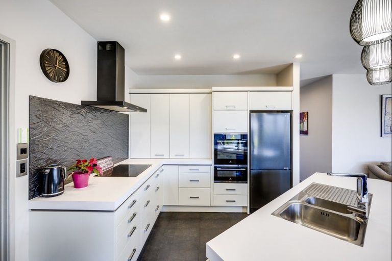 Photo of property in 17 Bourke Place, Havelock North, 4130