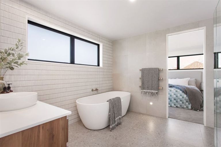 Photo of property in 99a Fendalton Road, Fendalton, Christchurch, 8014