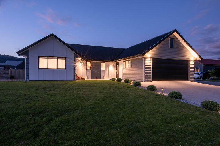 Photo of property in 3 Willoughby Place, Clyde, 9330