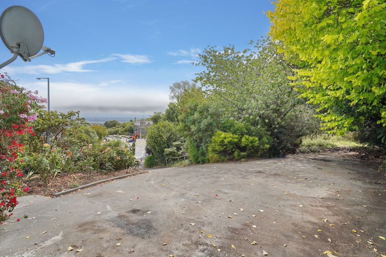 Photo of property in 193 Dyers Pass Road, Cashmere, Christchurch, 8022