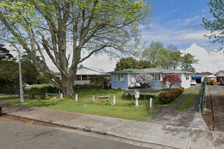 Photo of property in 11 Cooper Place, Papakura, 2110