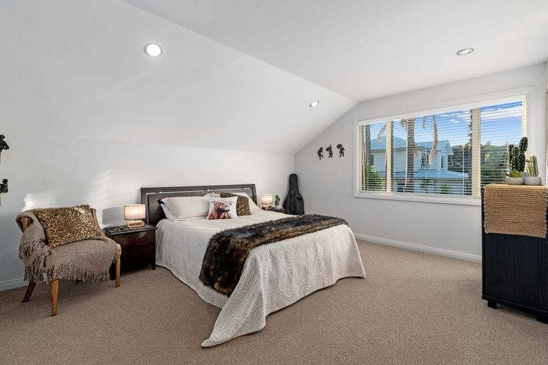 Photo of property in 3/309 Beach Road, Campbells Bay, Auckland, 0630