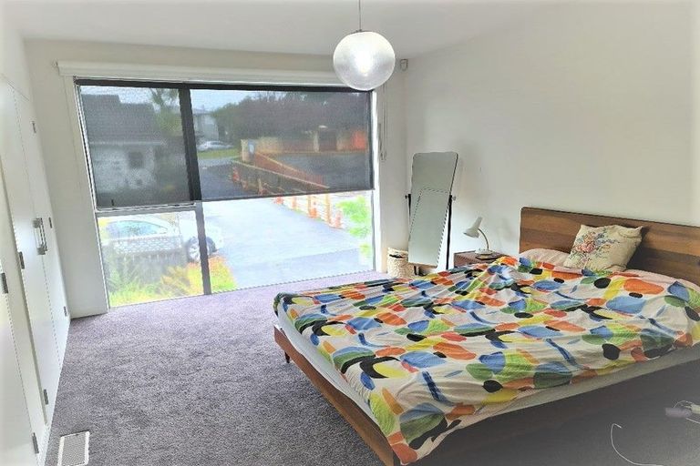 Photo of property in 1/14 Rothesay Bay Road, Rothesay Bay, Auckland, 0630
