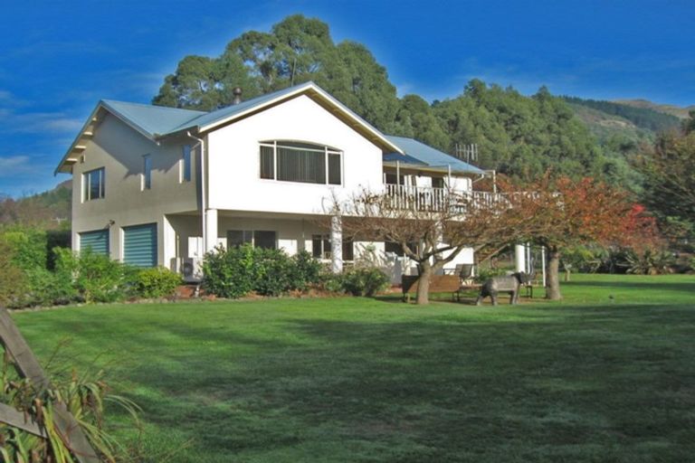 Photo of property in 29 Western Valley Road, Little River, 7591