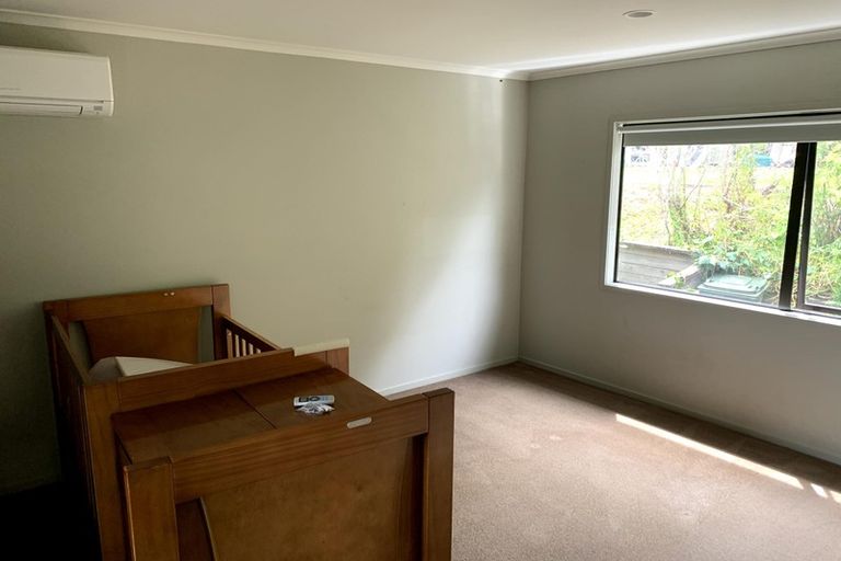Photo of property in 2/17 Kennedy Avenue, Forrest Hill, Auckland, 0620