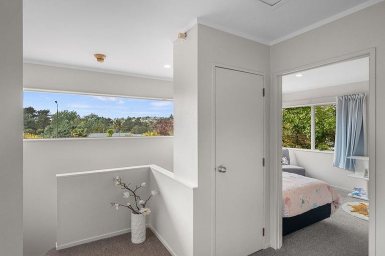Photo of property in 46 Unsworth Drive, Unsworth Heights, Auckland, 0632