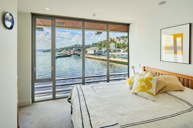 Photo of property in Clyde Quay Wharf, 1a/7 Clyde Quay Wharf, Te Aro, Wellington, 6011