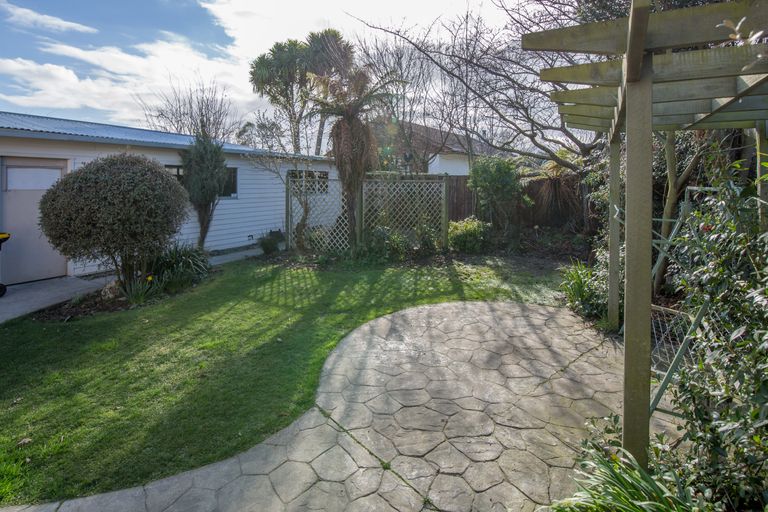 Photo of property in 24 Woodend Road, Woodend, 7610