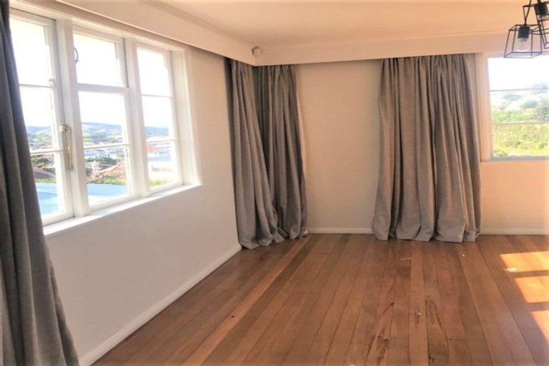 Photo of property in 40 Hindmarsh Street, Johnsonville, Wellington, 6037