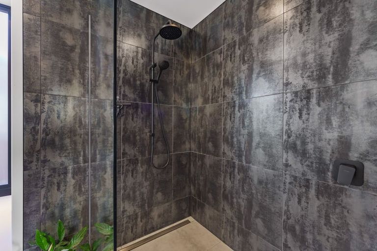 Photo of property in 5 Vickers Way, Acacia Bay, Taupo, 3385