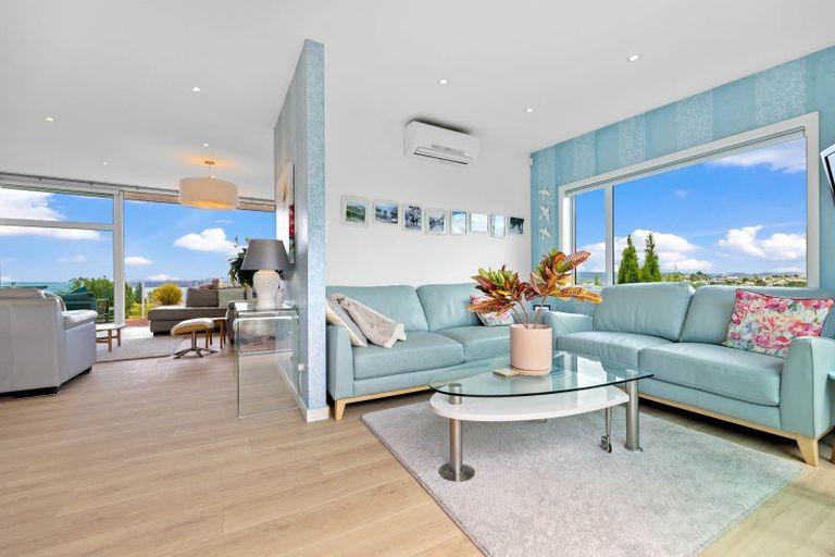 Photo of property in 12 Botanical Heights Drive, Waipahihi, Taupo, 3330