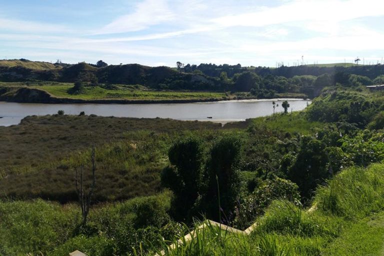 Photo of property in 2 Cambridge Street, Patea, 4520