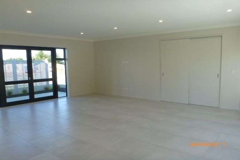 Photo of property in 32 Kaimanawa Road, Karaka, Papakura, 2113