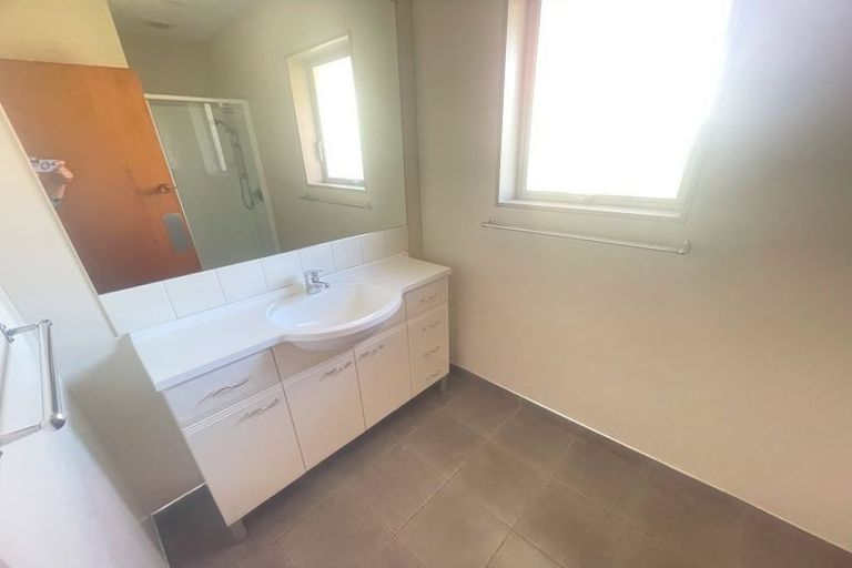 Photo of property in 150 Straven Road, Fendalton, Christchurch, 8014