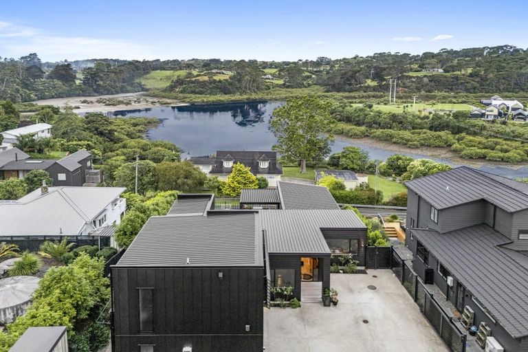 Photo of property in 115 Kaipara Portage Road, Riverhead, 0820