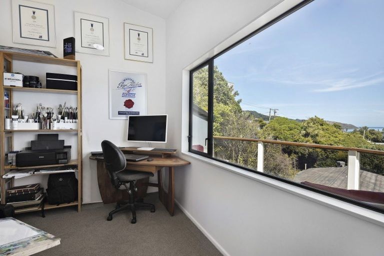 Photo of property in 55 Ferry Road, Days Bay, Lower Hutt, 5013