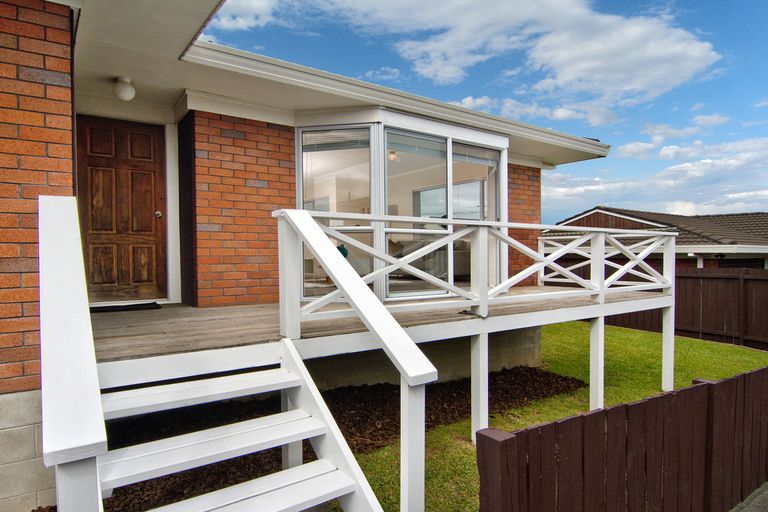 Photo of property in 2/146 Taylor Street, Blockhouse Bay, Auckland, 0600