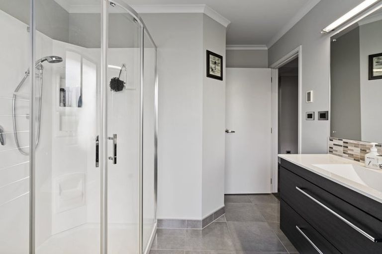 Photo of property in 9 Huetu Place, Bell Block, New Plymouth, 4312