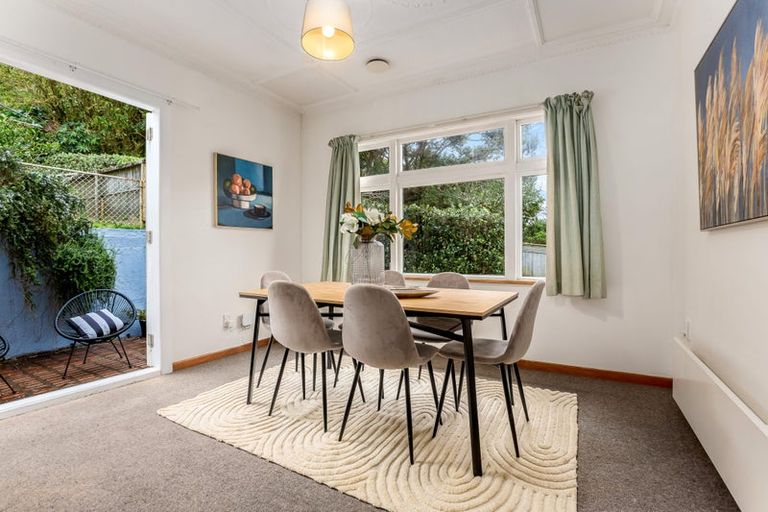 Photo of property in 62 Severn Street, Island Bay, Wellington, 6023