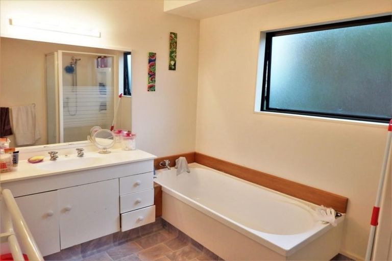 Photo of property in 14a Sandwich Road, St Andrews, Hamilton, 3200