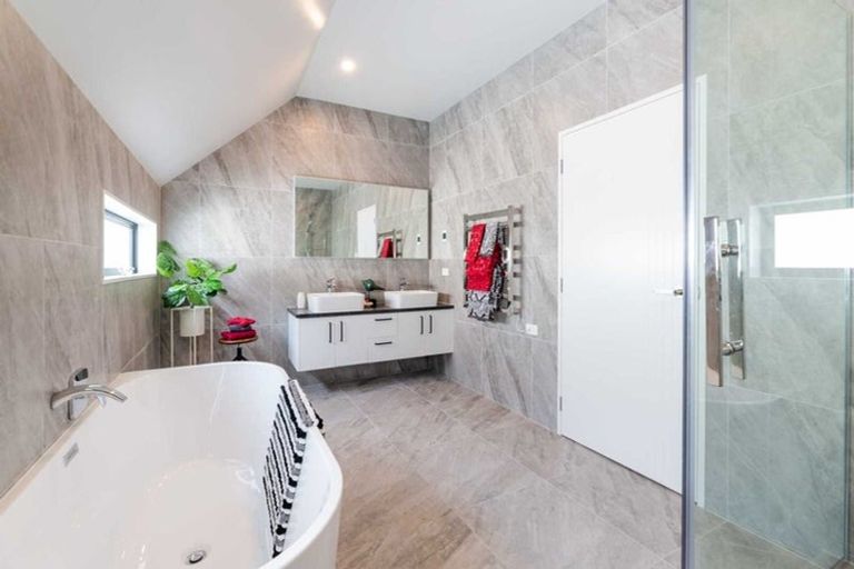 Photo of property in 18 Myland Drive, Hobsonville, Auckland, 0616