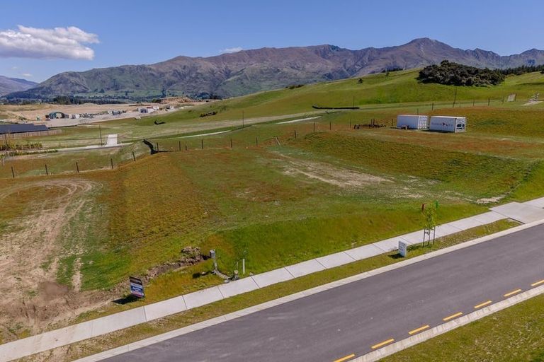 Photo of property in 3 Lauderdale Lane, Wanaka, 9305