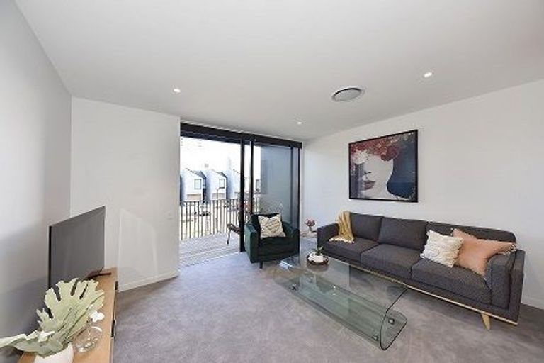 Photo of property in 3/25 Latimer Square, Christchurch Central, Christchurch, 8011