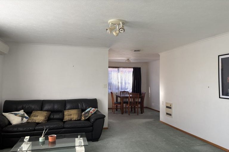 Photo of property in 16b Kowhai Avenue, Rangiora, 7400