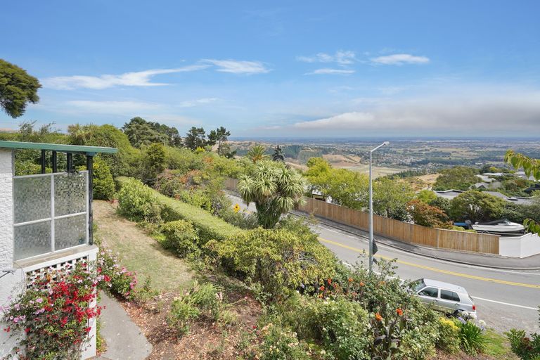 Photo of property in 193 Dyers Pass Road, Cashmere, Christchurch, 8022