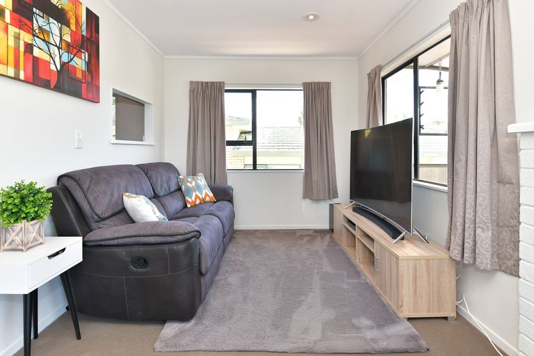 Photo of property in 360a Whangaparaoa Road, Stanmore Bay, Whangaparaoa, 0932