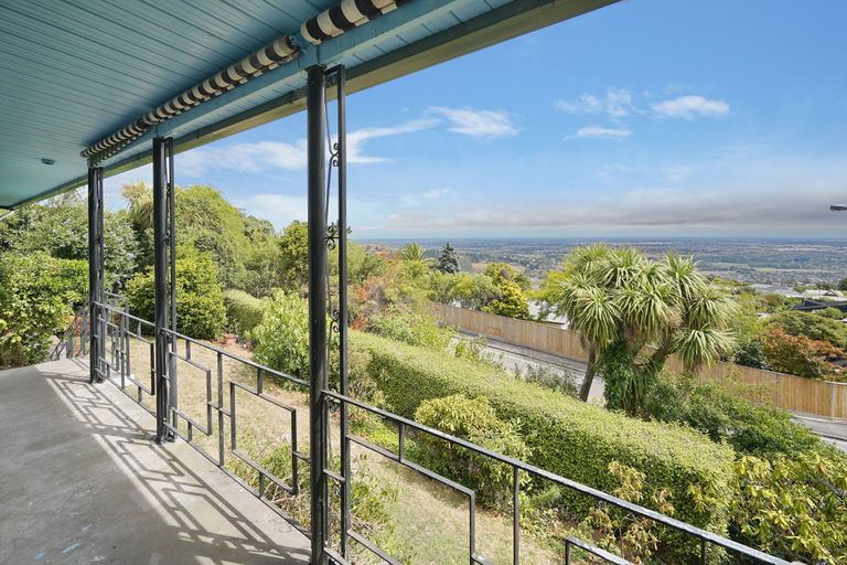 Photo of property in 193 Dyers Pass Road, Cashmere, Christchurch, 8022