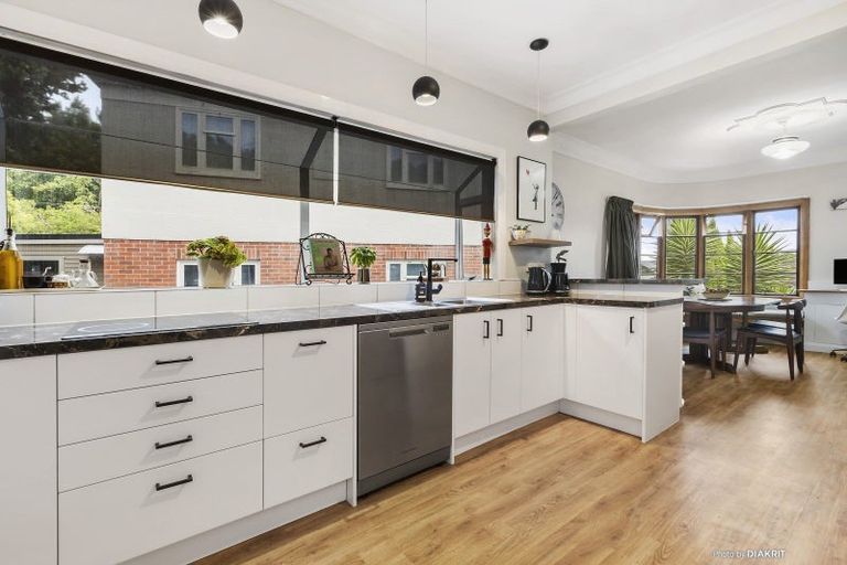 Photo of property in 49 Cavendish Square, Strathmore Park, Wellington, 6022