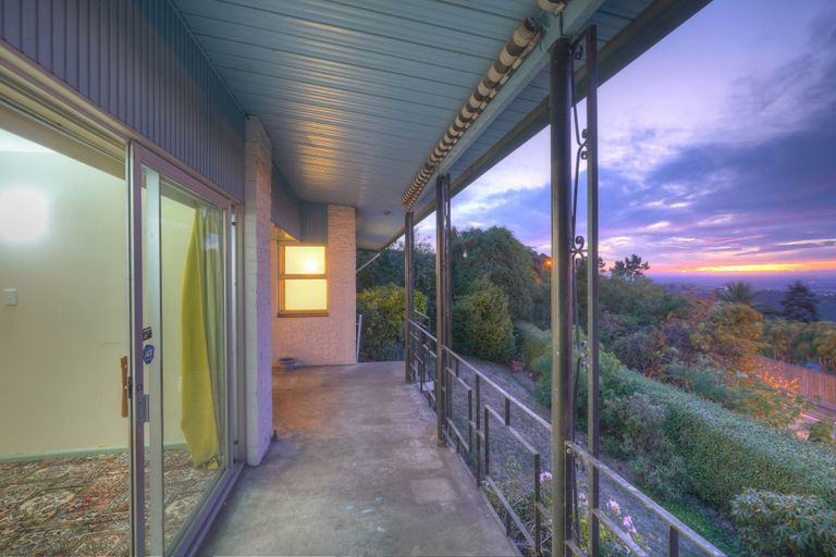 Photo of property in 193 Dyers Pass Road, Cashmere, Christchurch, 8022