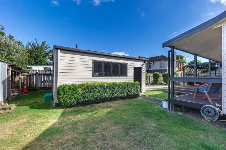 Photo of property in 21a Chester Street, Levin, 5510