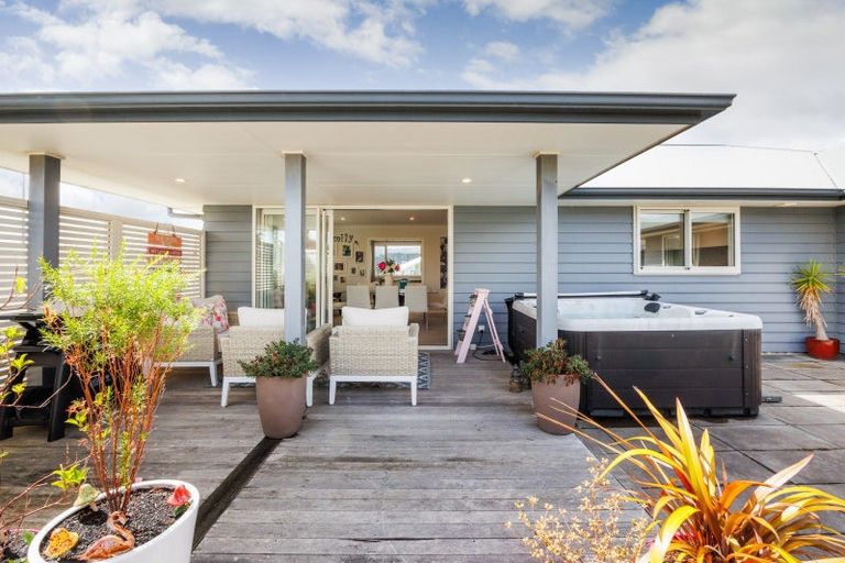 Photo of property in 11 Silicon Way, Fitzherbert, Palmerston North, 4410